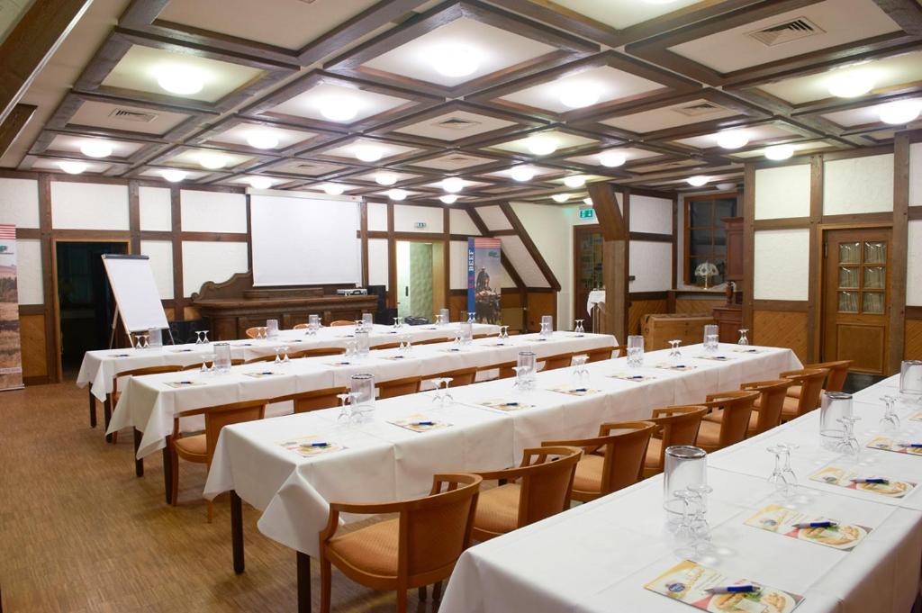 Hotel Restaurant Zur Linde Pattensen Exterior foto