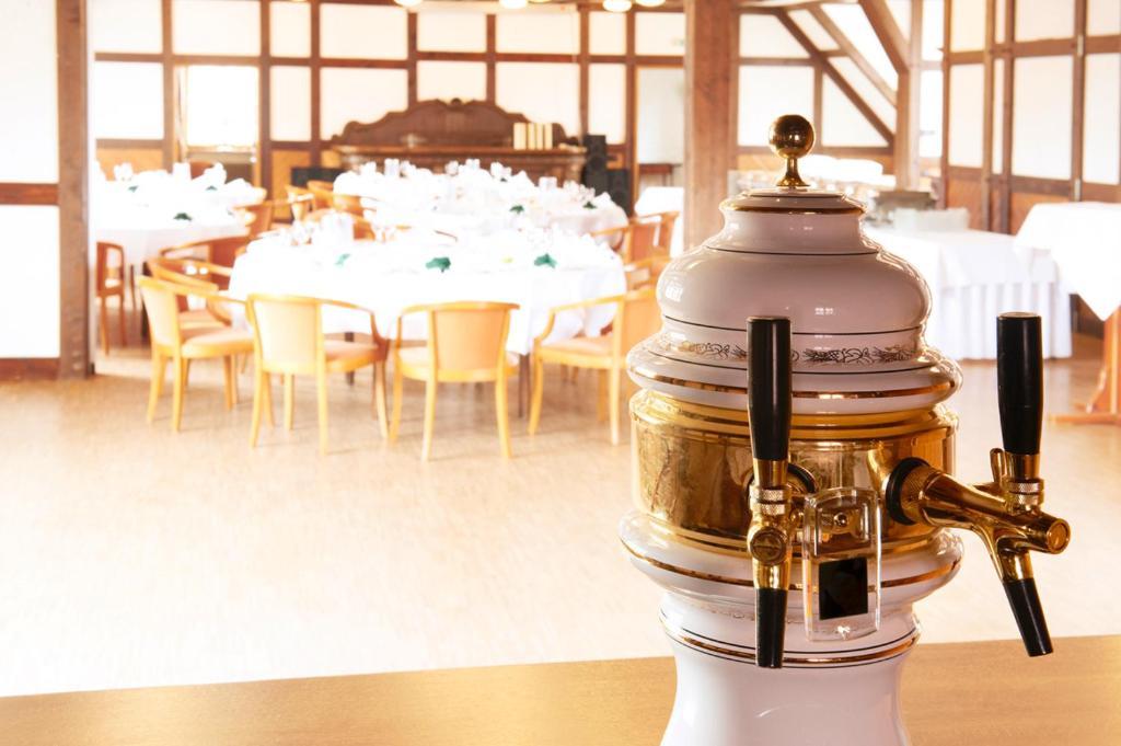 Hotel Restaurant Zur Linde Pattensen Exterior foto